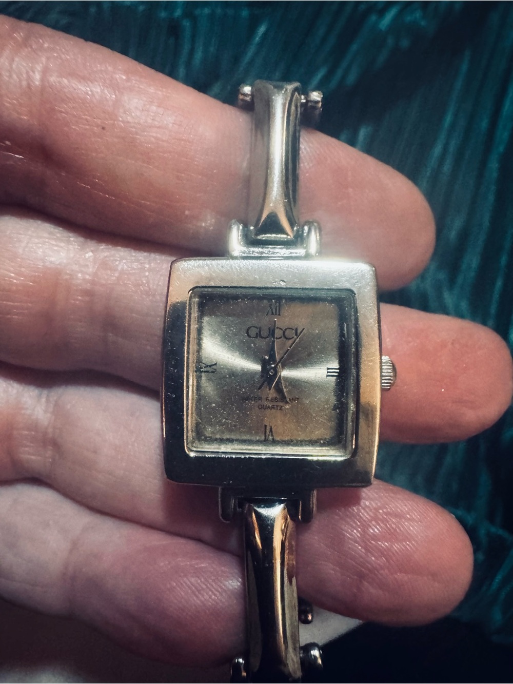 Vintage Gucci 90001 Swiss Quartz Watch Stainless Steel Bracelet 80s 90s